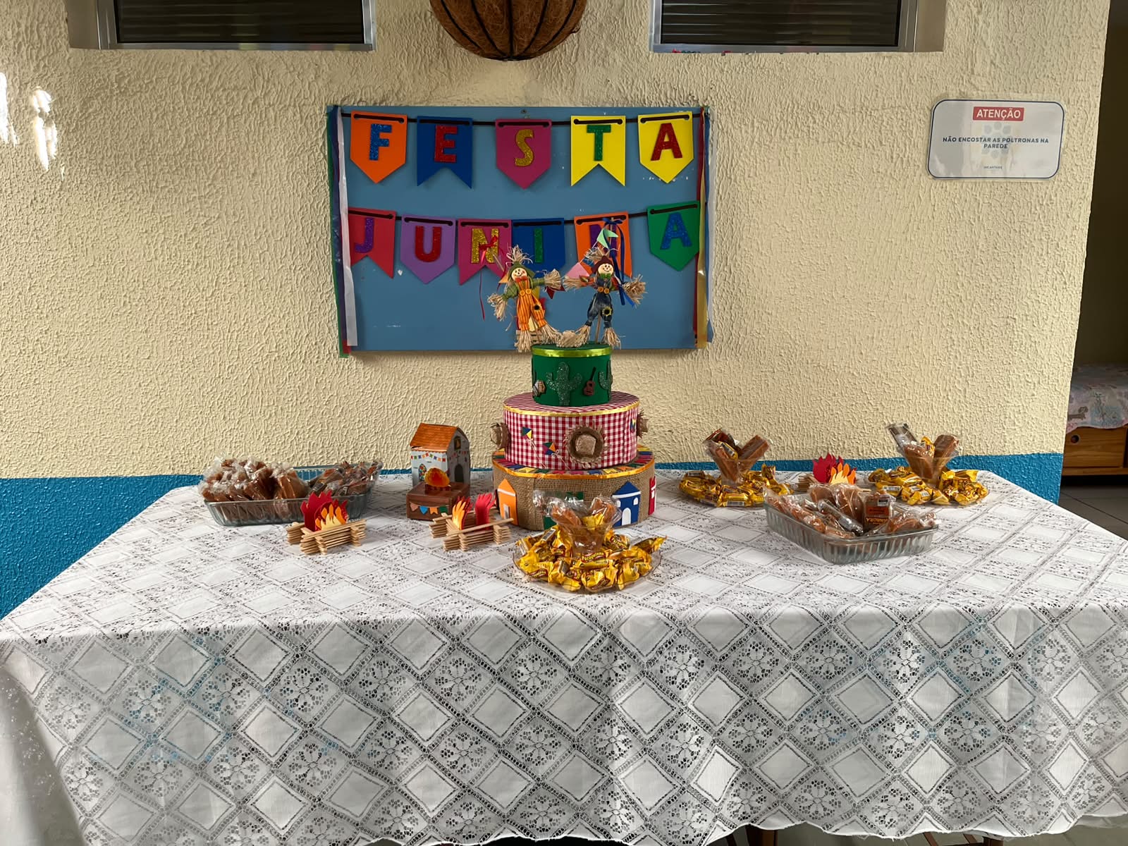 Decoração de Festa Junina no Incantare Residencial Sênior